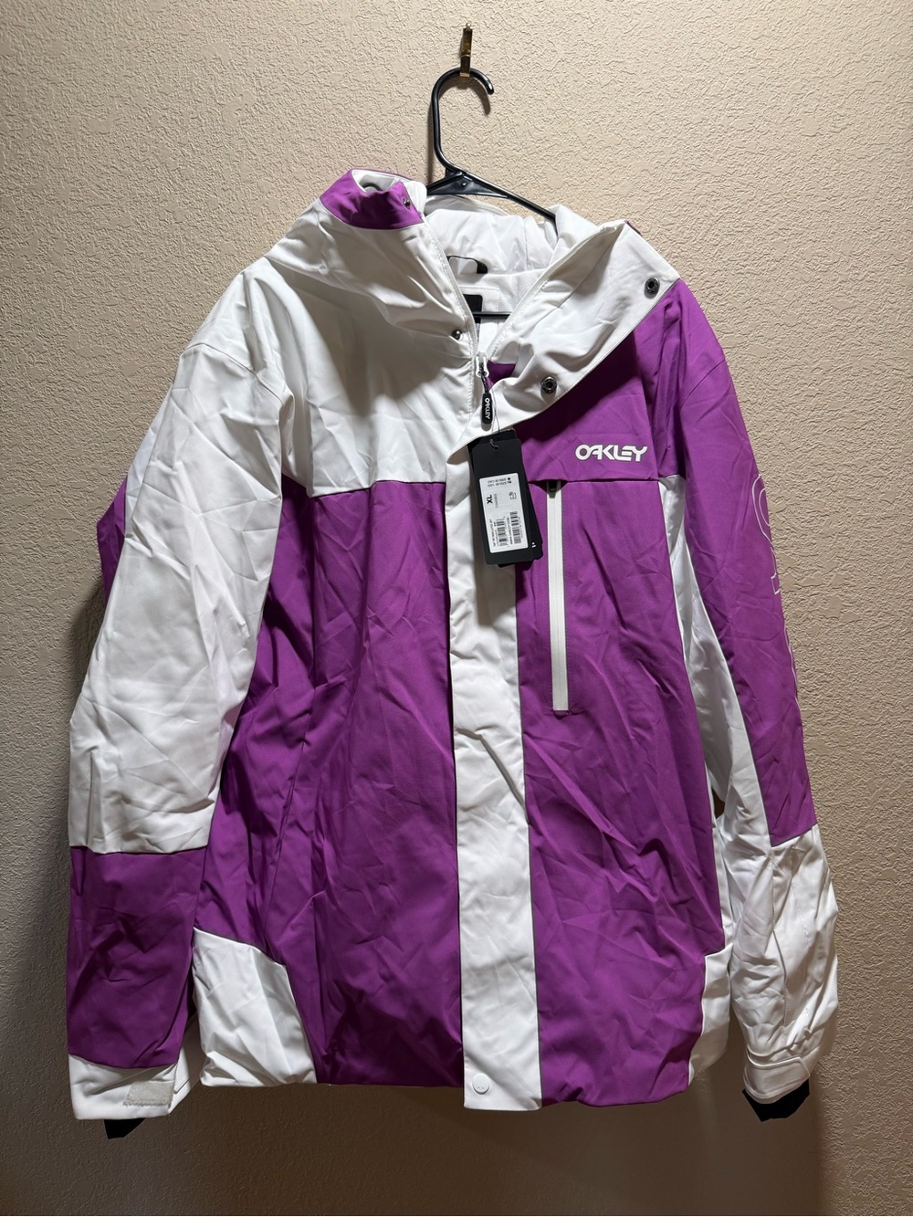 Oakley Women's Purple and White Ski Jacket with Hood
